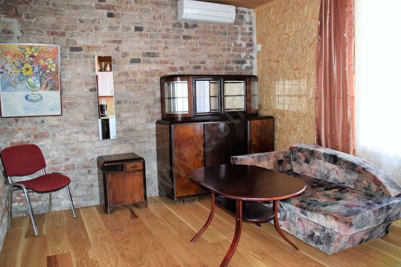Private Apartment In The Centre Of Parnu/Pernau Exterior foto